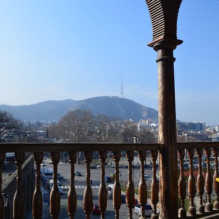 Tiflis Metekhi Hotel Exterior photo