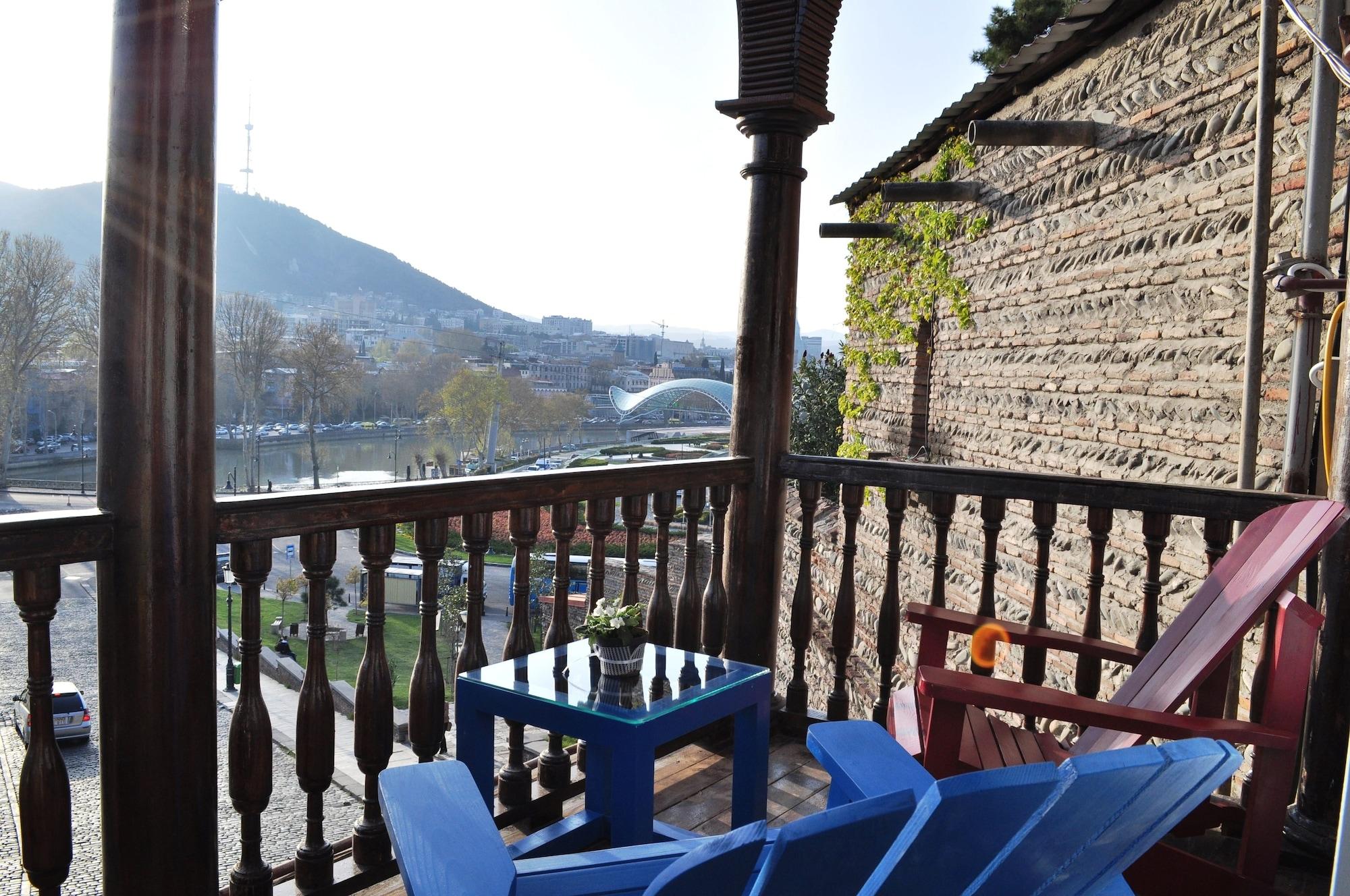 Tiflis Metekhi Hotel Exterior photo