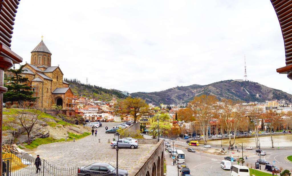 Tiflis Metekhi Hotel Exterior photo