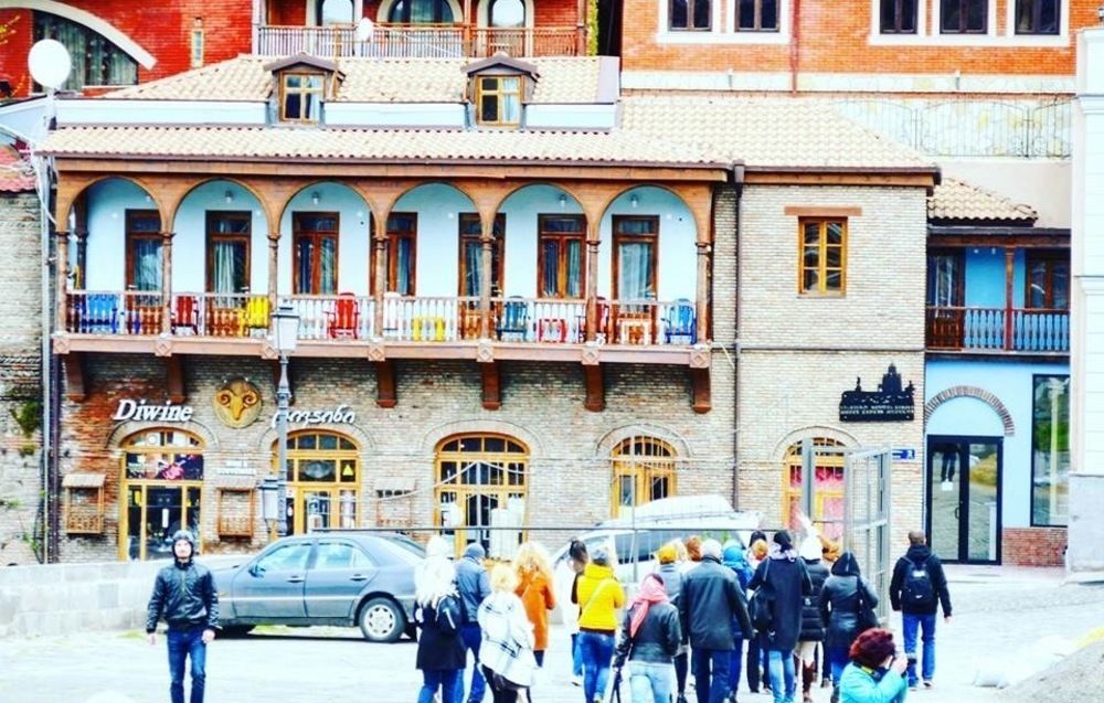 Tiflis Metekhi Hotel Exterior photo