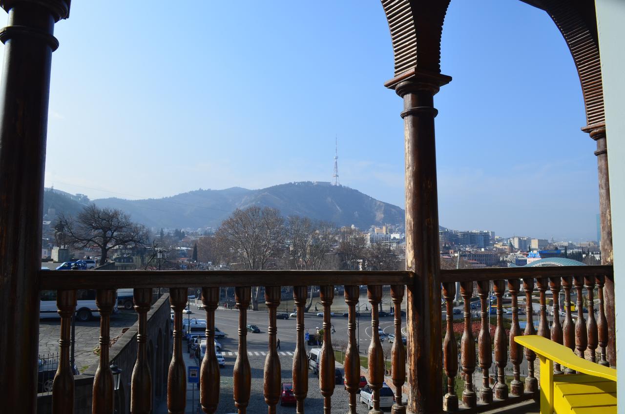 Tiflis Metekhi Hotel Exterior photo